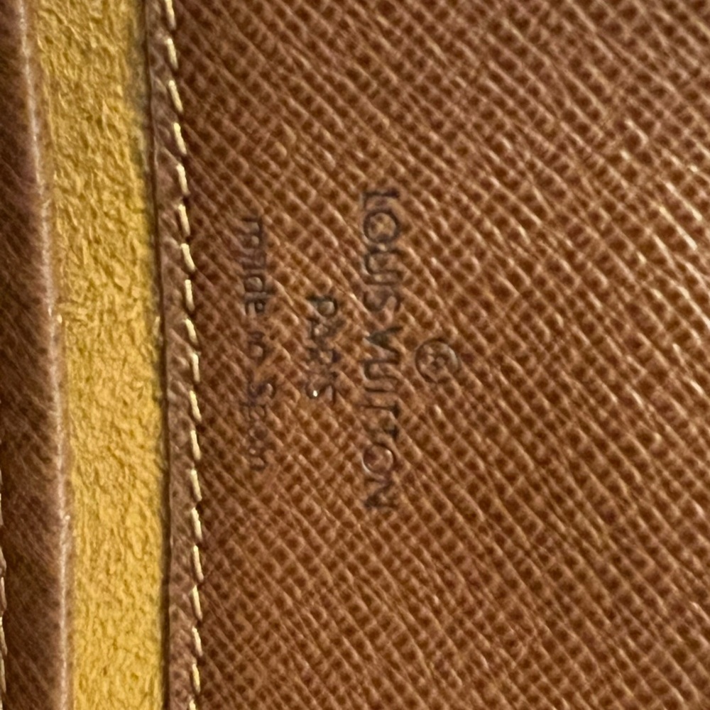 Louis Vuitton Musette Tango Crossbody - Picture 8 of 13